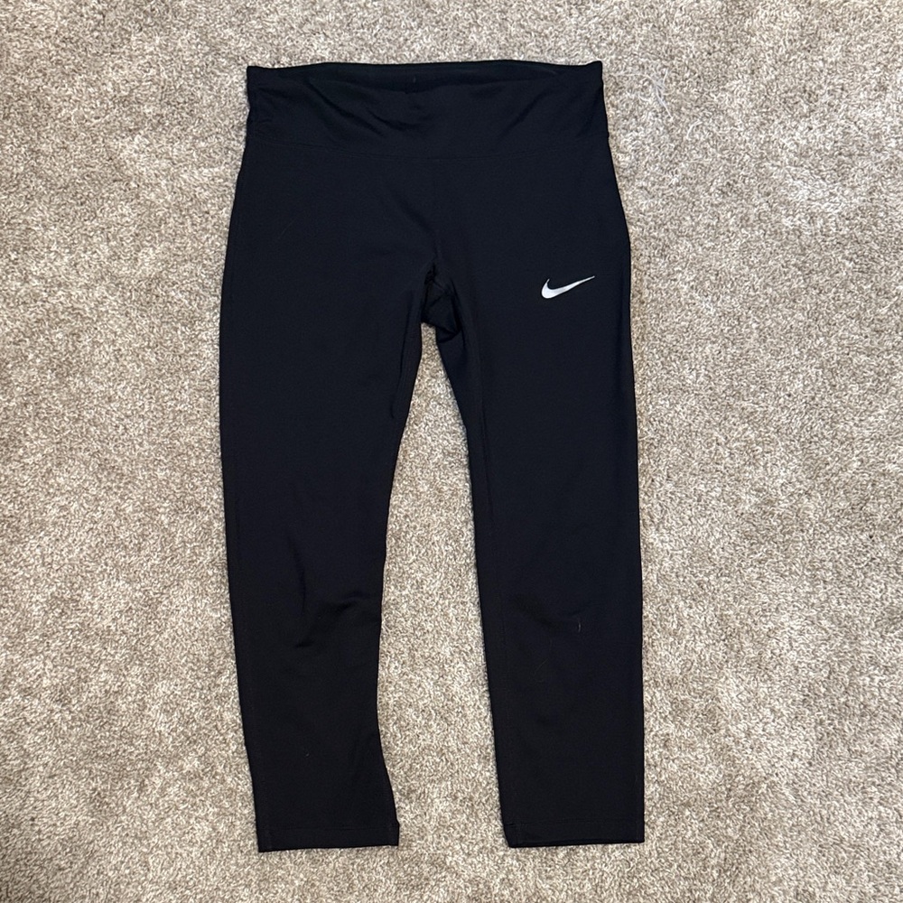 Nike Women's crop Leggings